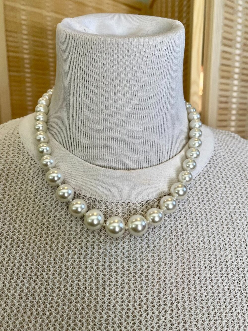 Simple Pearl String